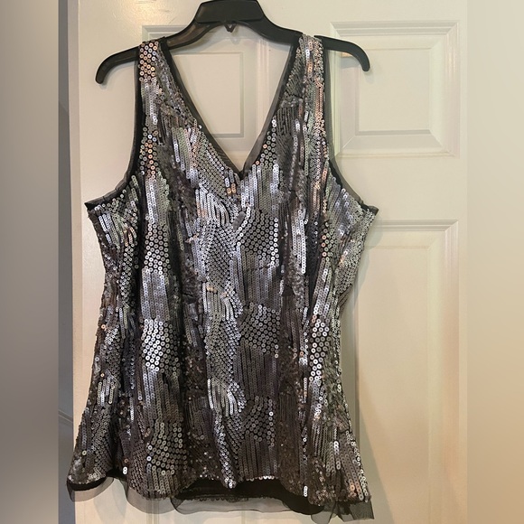 Lane Bryant Black and Silver Sequin Top - NWT - Picture 2 of 5